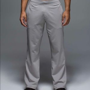 Lululemon Kung Fu Pant 2.0 (Regular) size medium great condition